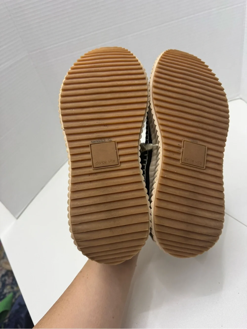 Dolce Vita stylish cream